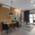 아파트 Mennica