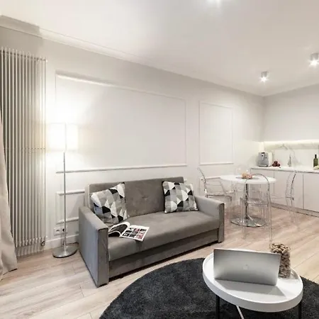 Mennica Apartman *